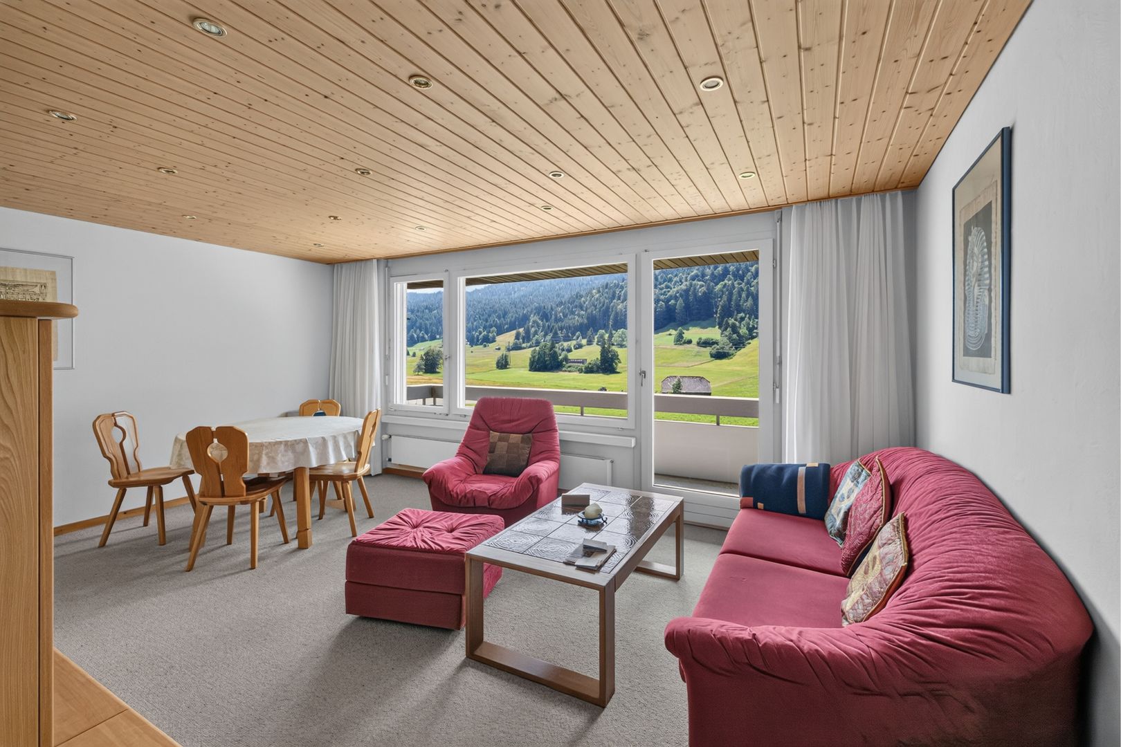 Sonniges 2.5-Zimmer-Feriendomizil mit Bergsicht, Loipe und Skilift vor der Tür - Bild 3