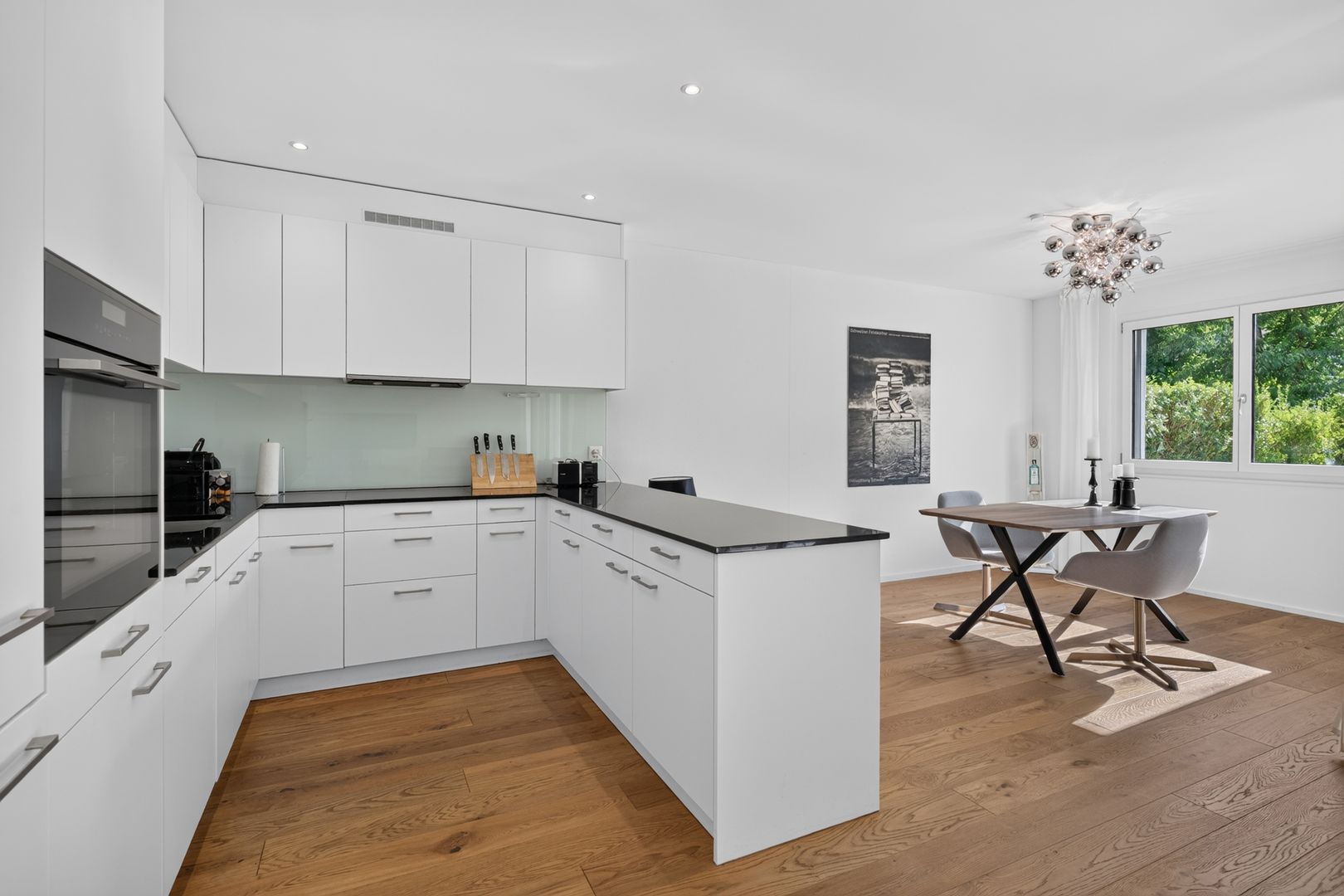 Moderne Erdgeschosswohnung mit privatem Gartenanteil an ruhiger Lage - Bild 3