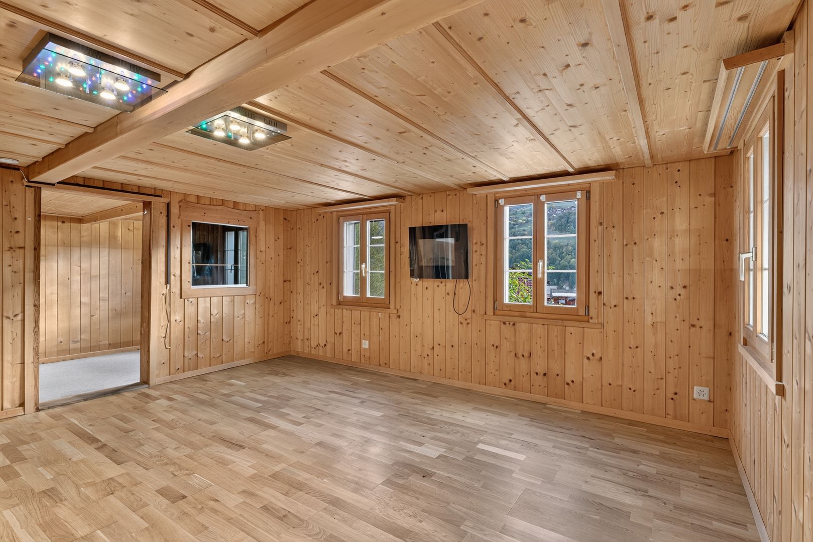 Charmantes Strickbau-Einfamilienhaus mit Wintergarten im Prättigau - Bild 3