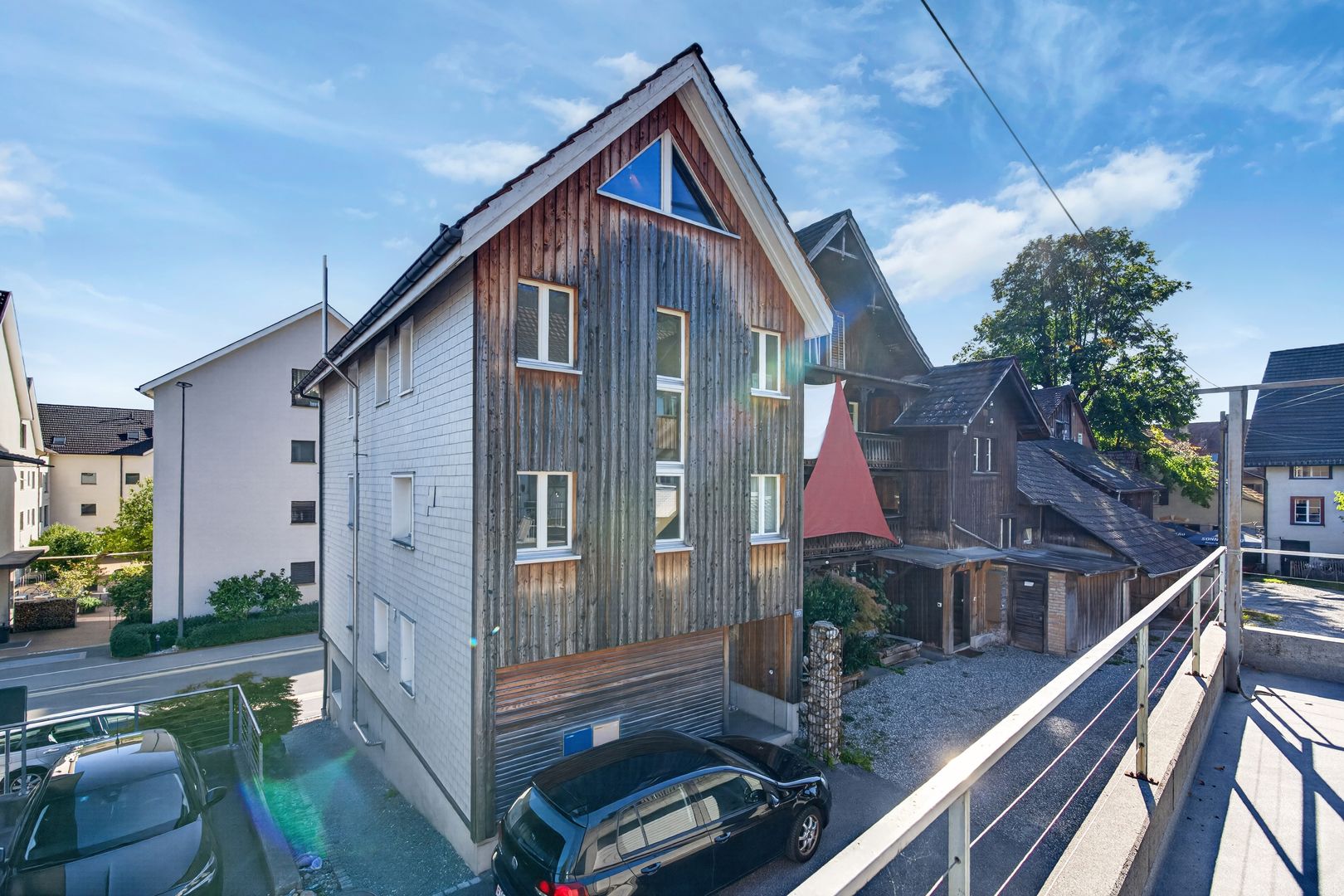 Zweifamilienhaus mit zwei Maisonettewohnungen im Dorfkern von Balgach - Hauptbild