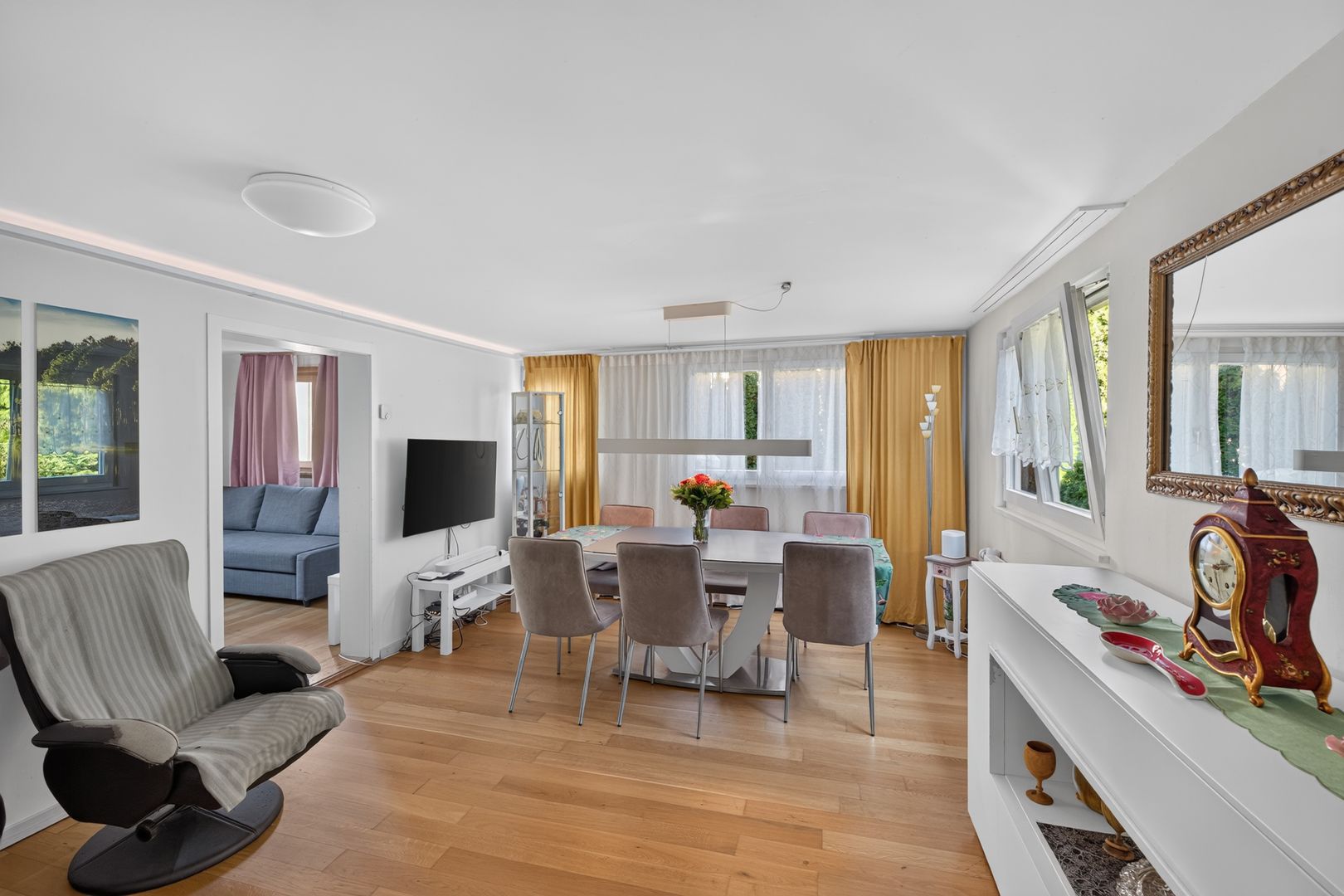 Einfamilienhaus mit Einliegerwohnung und Blick ins Grüne - Bild 4