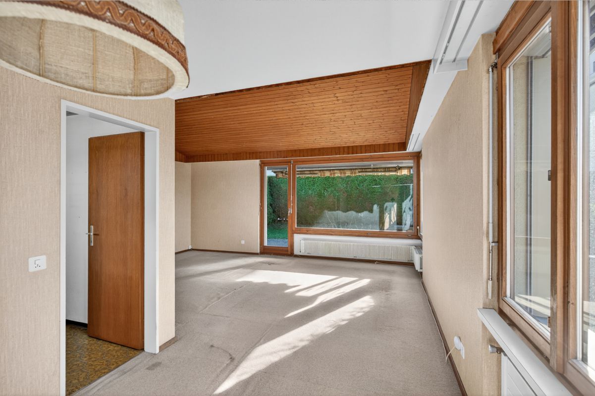 Arbeiten und Wohnen unter einem Dach - freistehendes Einfamilienhaus mit Potenzial - Bild 3