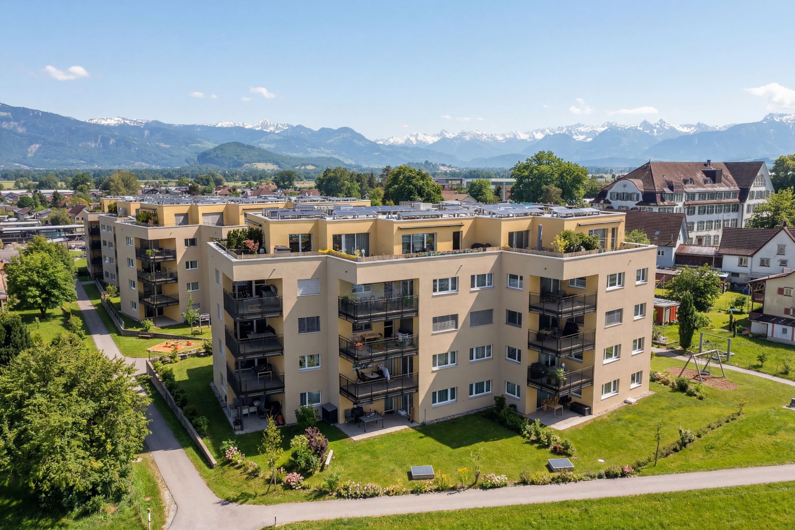Hochwertige Neubauwohnung mit eigenem Garten an zentraler Lage - Bild 11