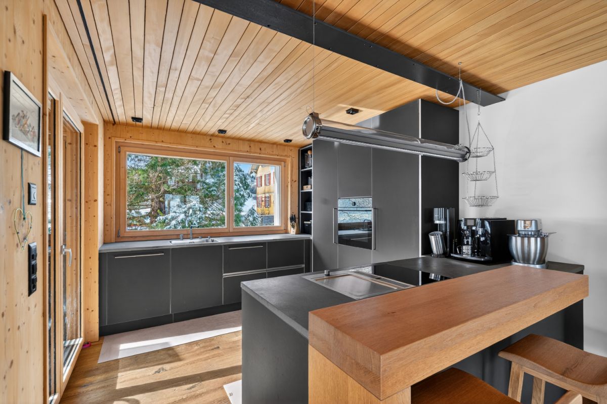 Exklusive Attikawohnung im modernen Holzbau und schöner Panoramasicht - Bild 3