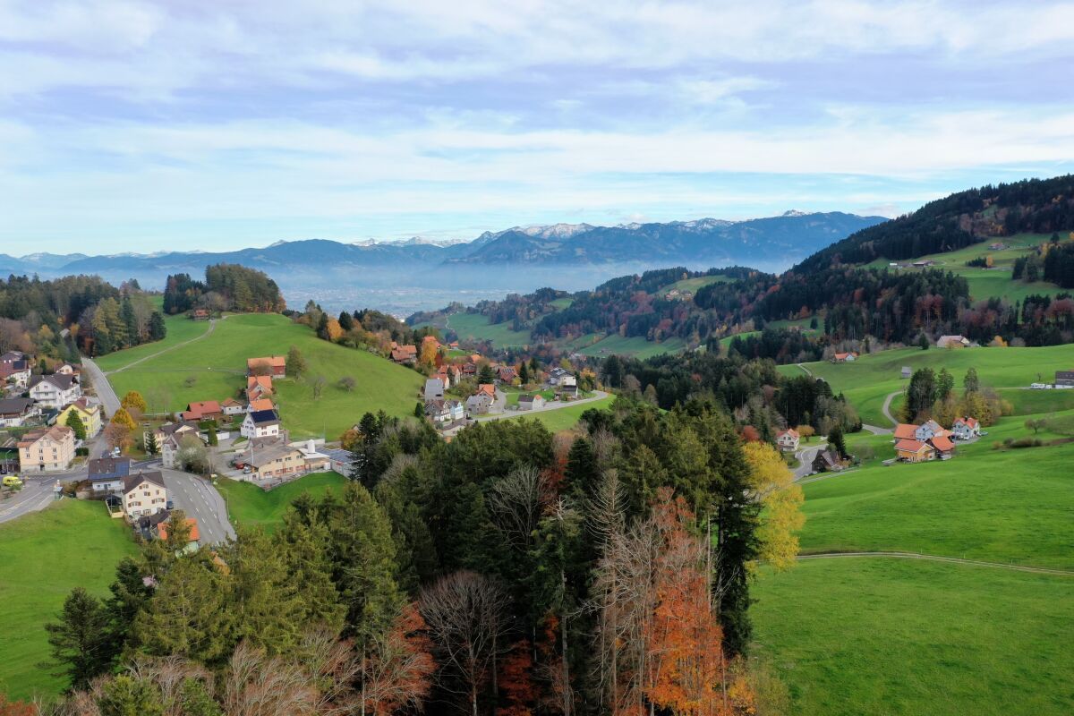 Renoviertes freistehendes Einfamilienhaus mit Umschwung - Bild 8