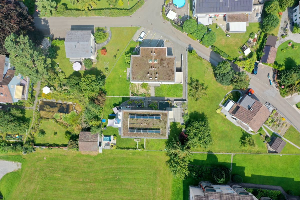 Modernes Wohnen mit Bodenseeblick und schönem Garten - Bild 11