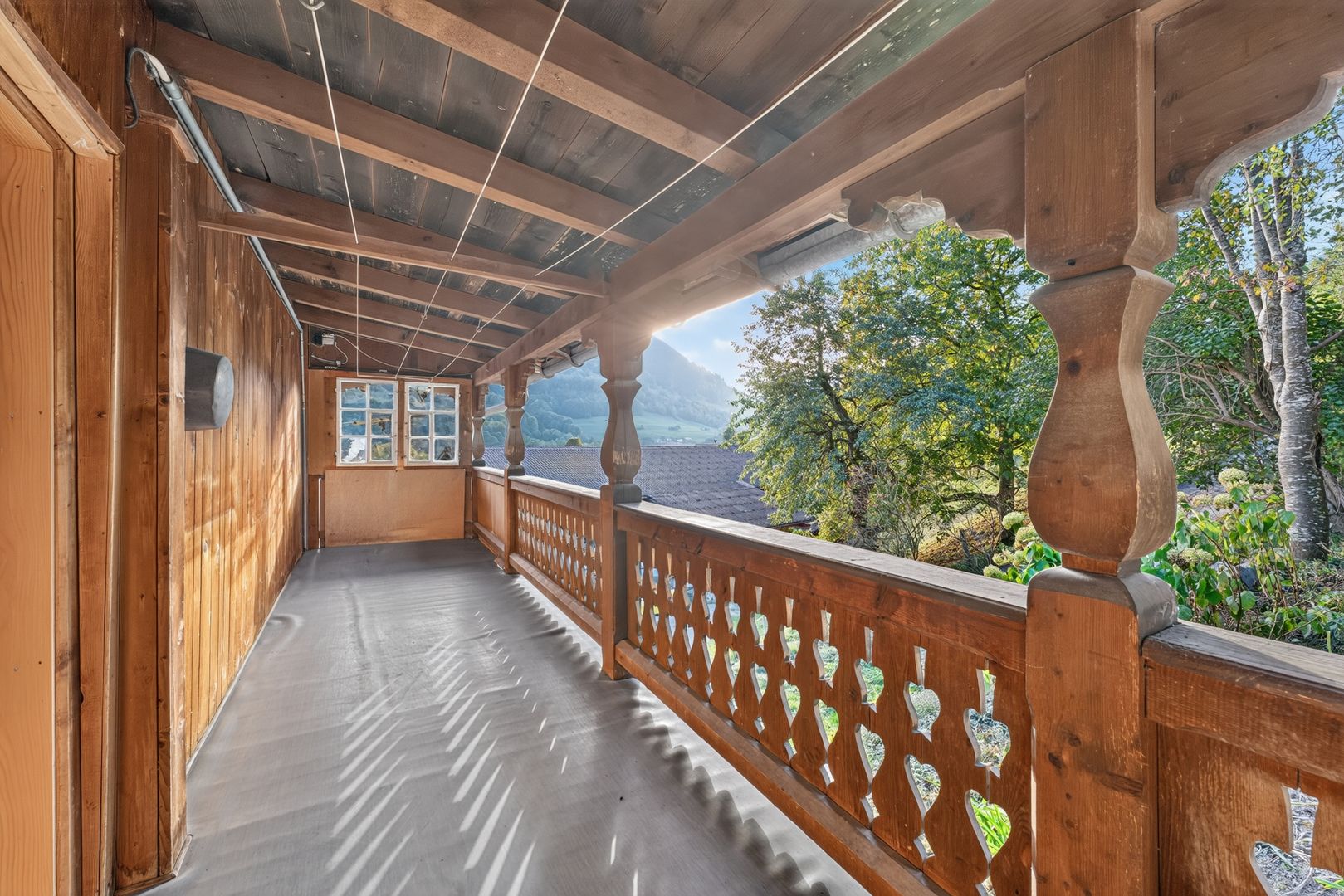 Charmantes Strickbau-Einfamilienhaus mit Wintergarten im Prättigau - Bild 8