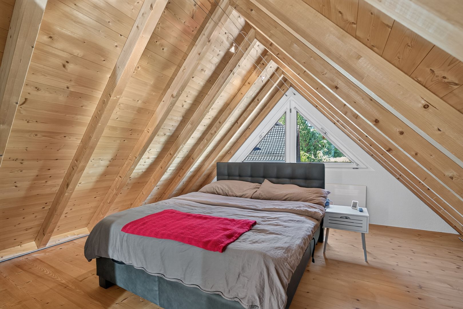 Zweifamilienhaus mit zwei Maisonettewohnungen im Dorfkern von Balgach - Bild 7