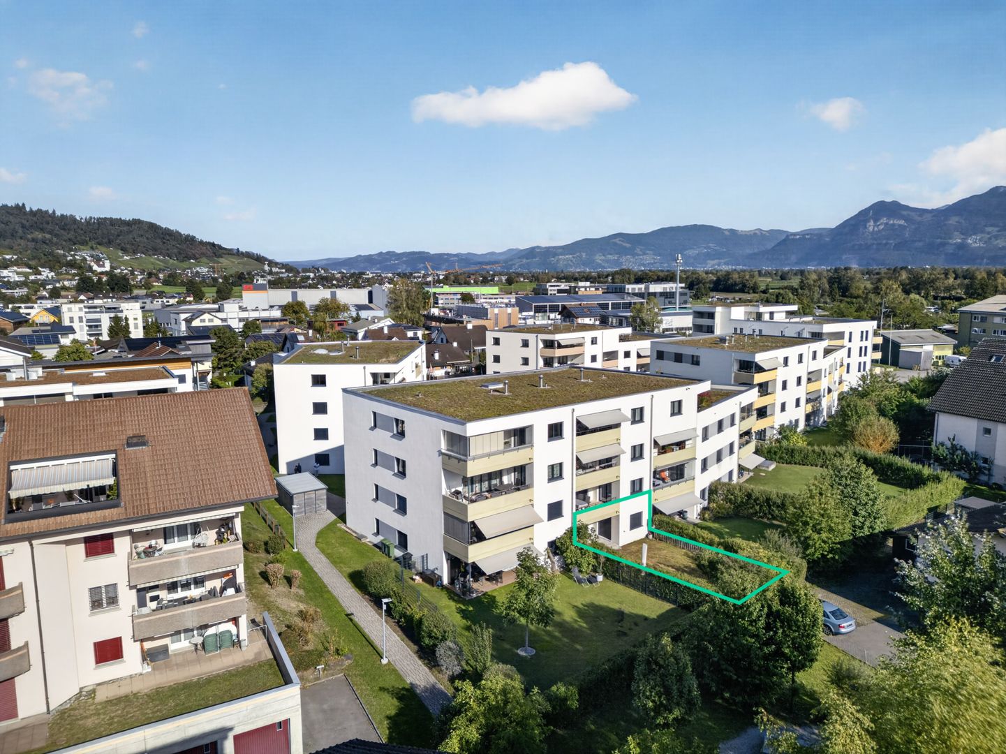 Moderne Erdgeschosswohnung mit privatem Gartenanteil an ruhiger Lage - Bild 8
