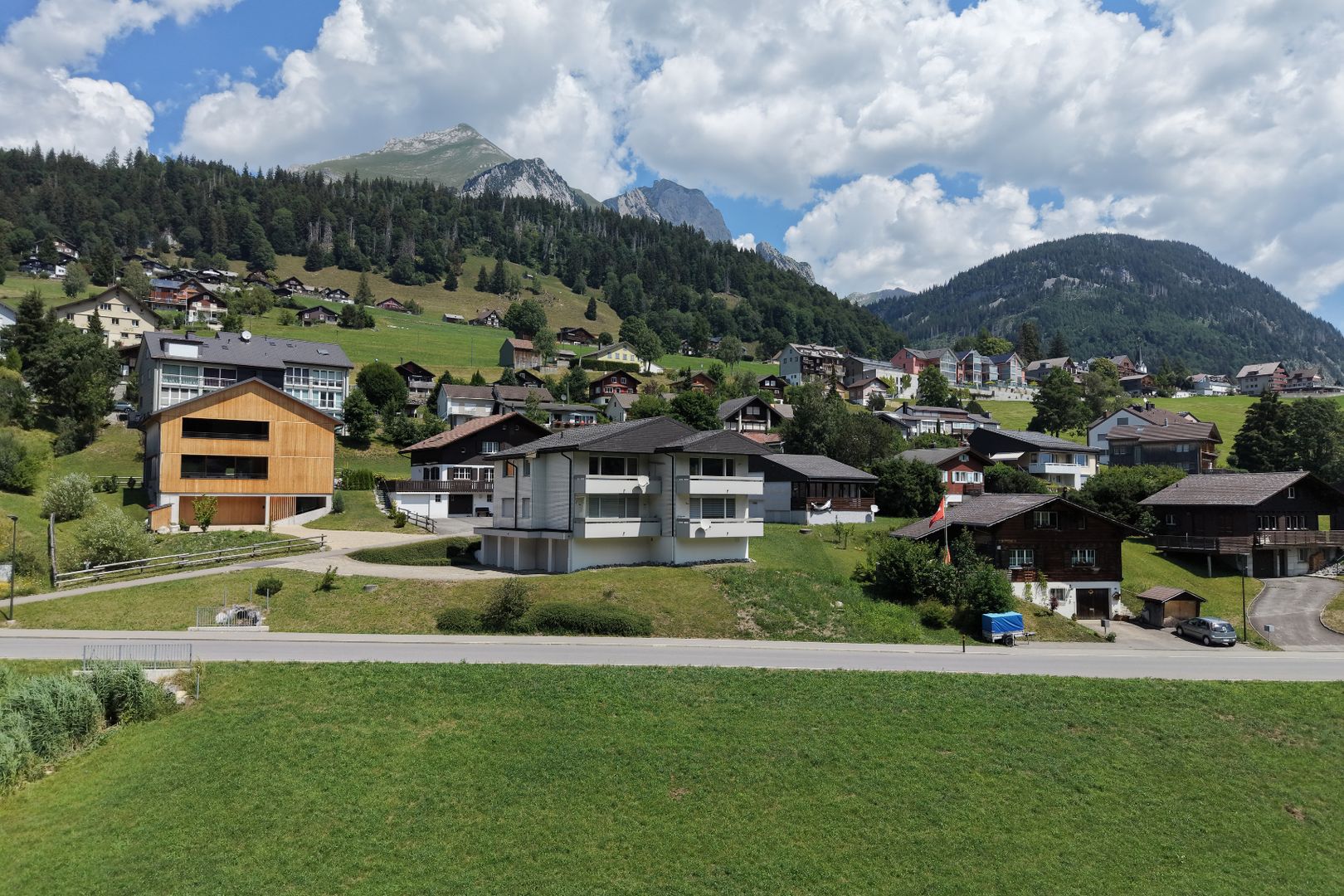 Sonniges 2.5-Zimmer-Feriendomizil mit Bergsicht, Loipe und Skilift vor der Tür - Bild 10