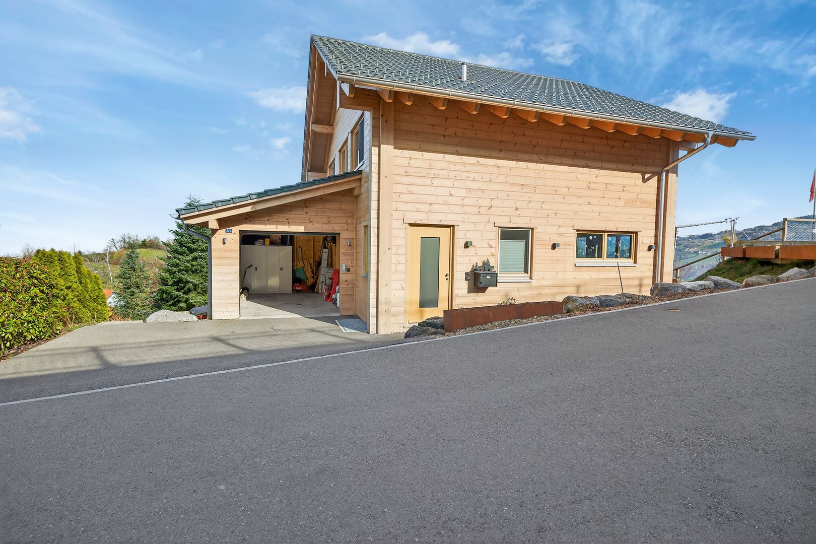 Neuwertiges Einfamilienhaus mit Seesicht - Bild 11