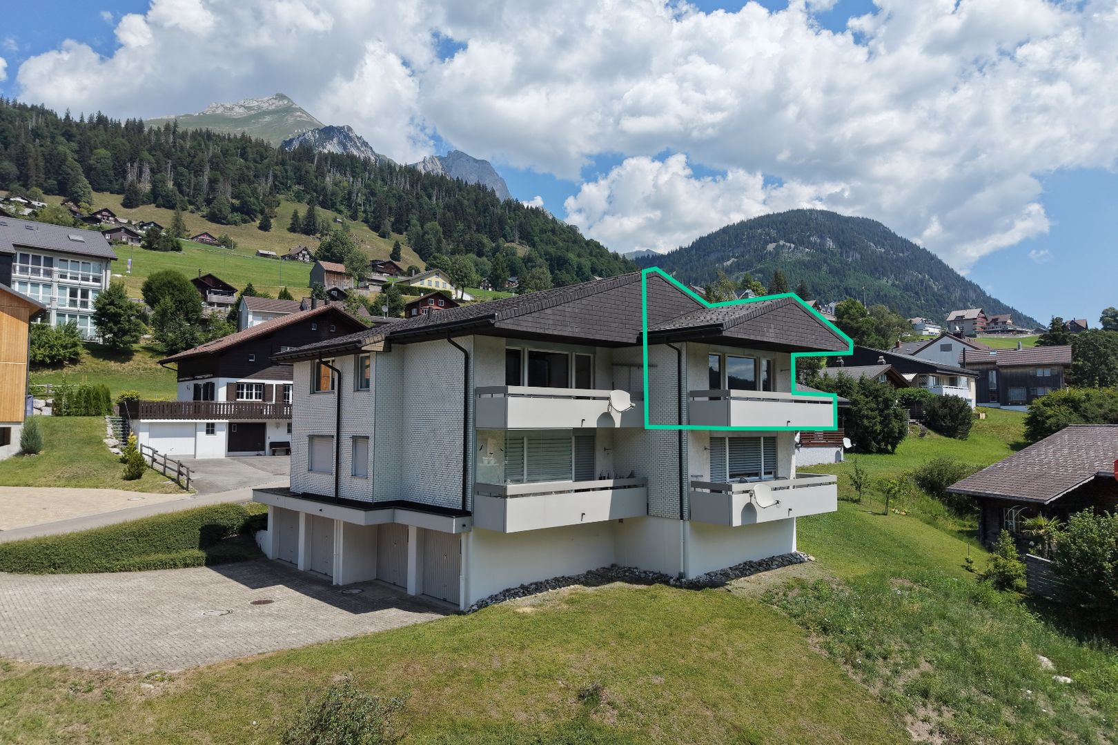 Sonniges 2.5-Zimmer-Feriendomizil mit Bergsicht, Loipe und Skilift vor der Tür - Hauptbild