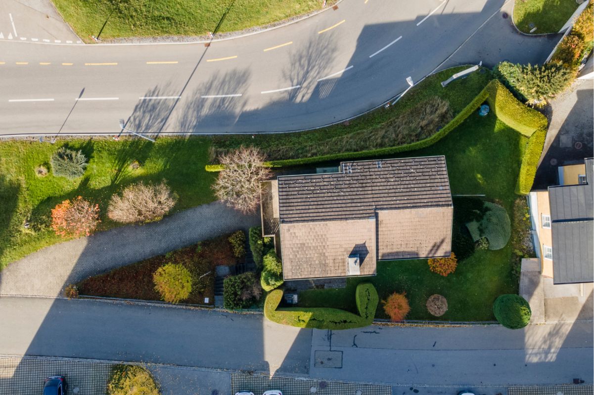 Arbeiten und Wohnen unter einem Dach - freistehendes Einfamilienhaus mit Potenzial - Bild 10