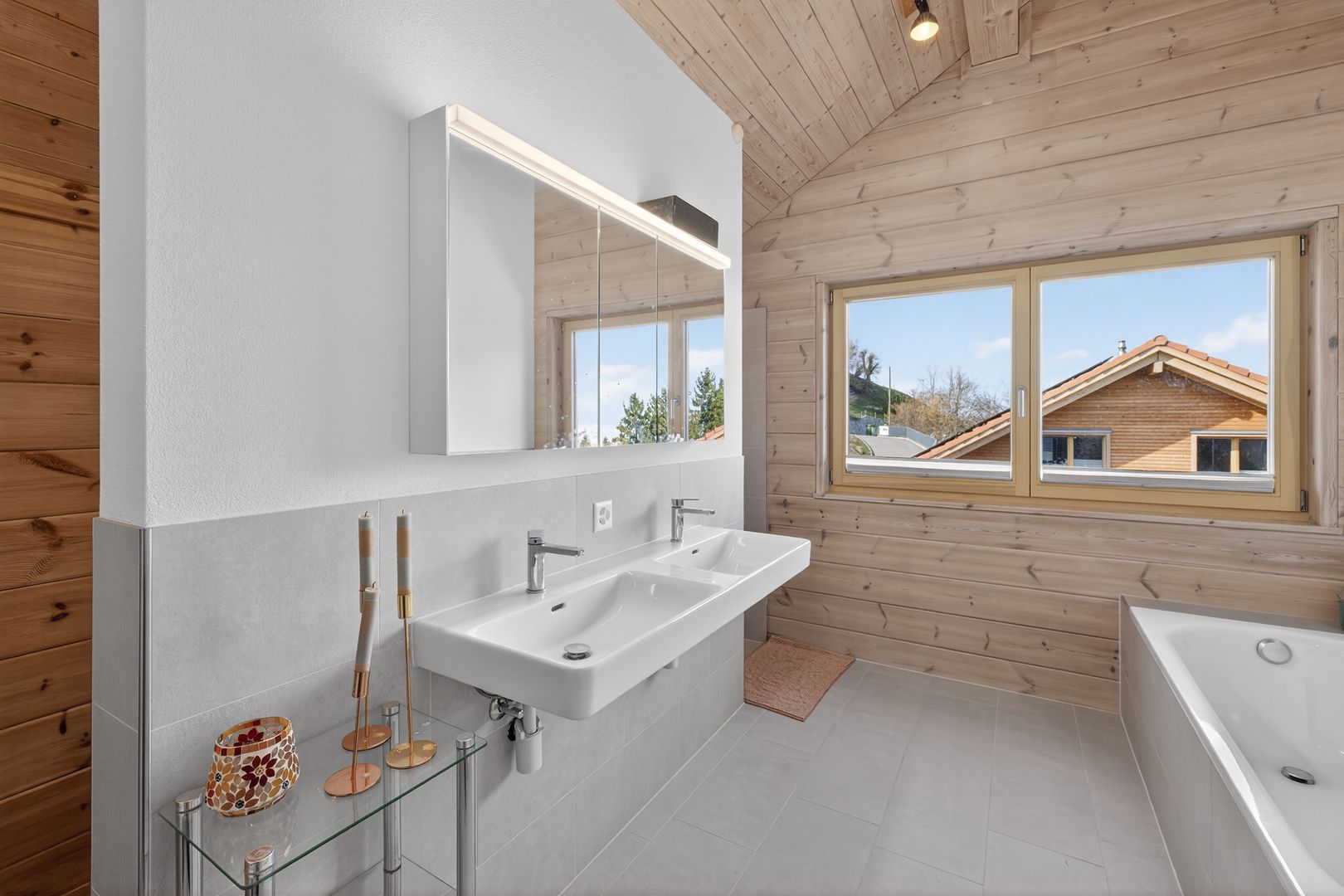 Neuwertiges Einfamilienhaus mit Seesicht - Bild 10